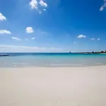 Claudia Bay 托雷拉皮罗